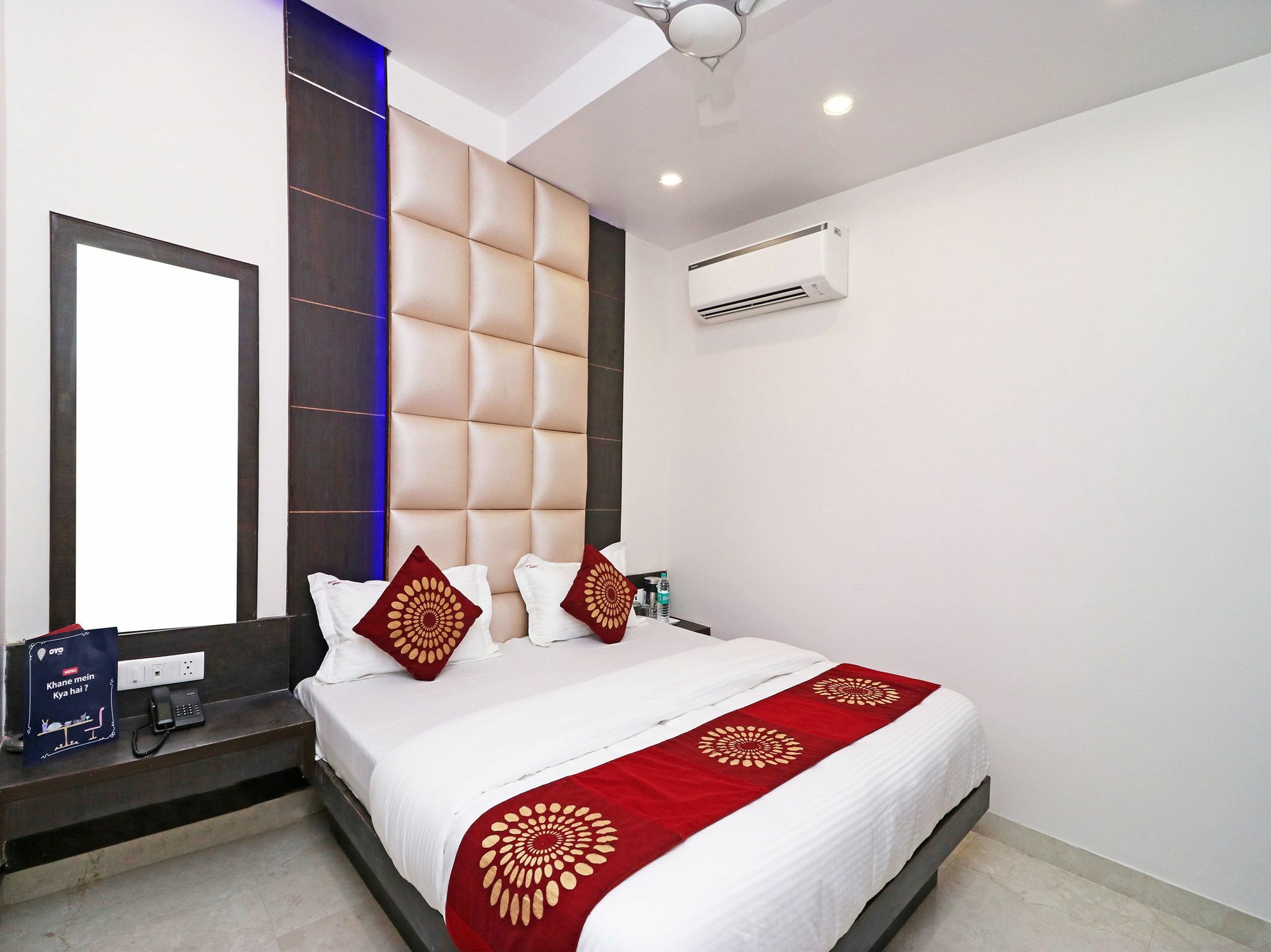 Oyo 11593 Hotel Aman Guest House Ню Делхи Екстериор снимка