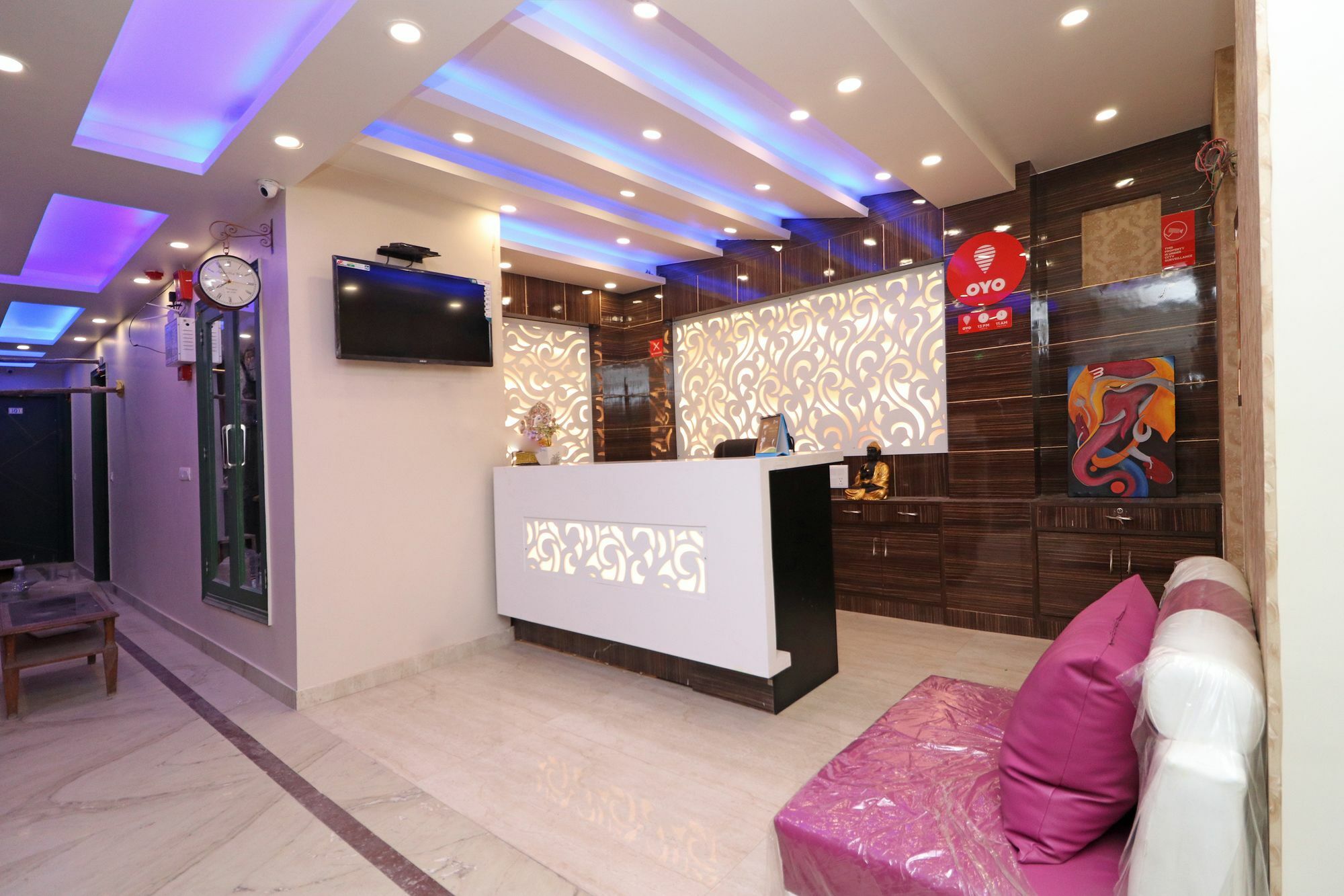 Oyo 11593 Hotel Aman Guest House Ню Делхи Екстериор снимка